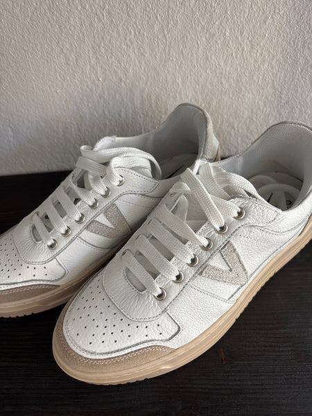 V2 beige