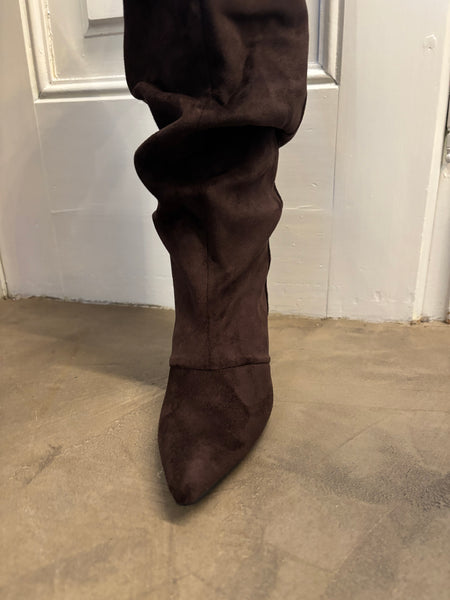Stivale in suede arricciato